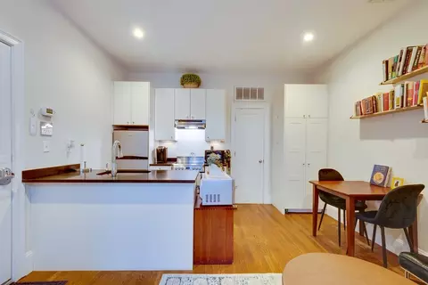 652 Massachusetts Ave #2, Boston, MA 02118
