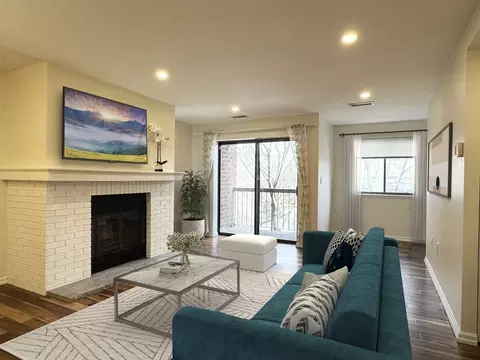 666 Main St #315, Winchester, MA 01890