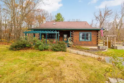 404 Rawson St, Leicester, MA 01524