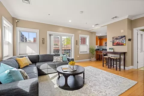 126 Jersey St #201, Boston, MA 02215