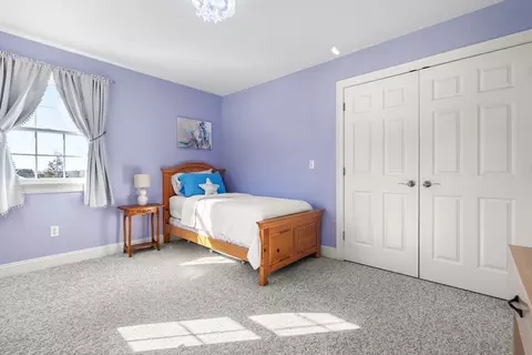 Bedroom - 102 Maple Springs Rd, Wareham, MA 02571 photo 6 of 7