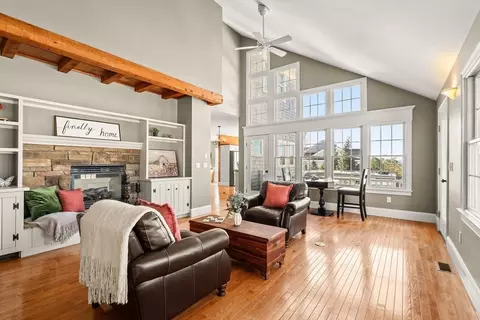 Living - 102 Maple Springs Rd, Wareham, MA 02571 photo 2 of 3
