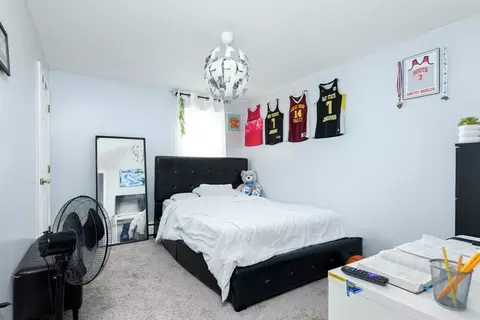 Bedroom - 16 Vincent Cir, Worcester, MA 01604 photo 1 of 2