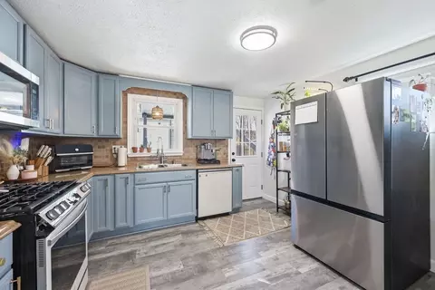 191 Monrovia St, Springfield, MA 01104 photo 8