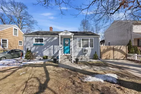 191 Monrovia St, Springfield, MA 01104 photo 2