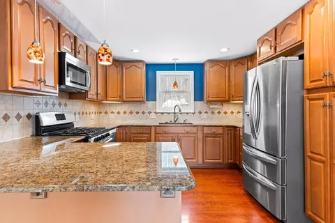 30 Cottage St, Orange, MA 01364 photo 2