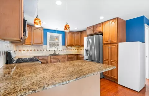 30 Cottage St, Orange, MA 01364 photo 3