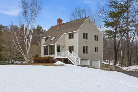 10 Laurel Ln, Groton, MA 01450