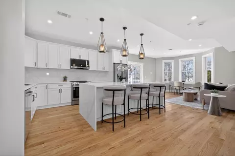 60 Stanley St #201, Dorchester, MA 02125