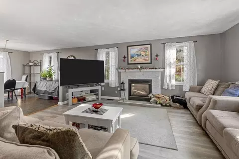 4 Mather Dr, Wareham, MA 02571 photo 4