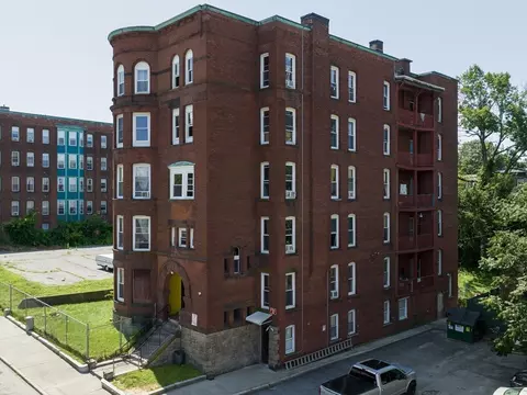 12 Oread St, Worcester, MA 01608