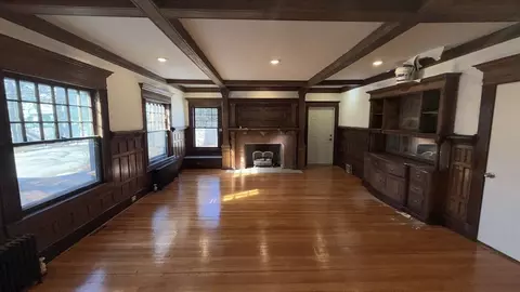 Living - 194 Sumner Ave, Springfield, MA 01108 photo 4 of 7
