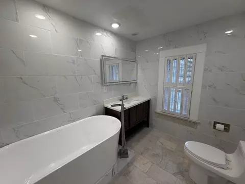 Bath - 194 Sumner Ave, Springfield, MA 01108 photo 8 of 8