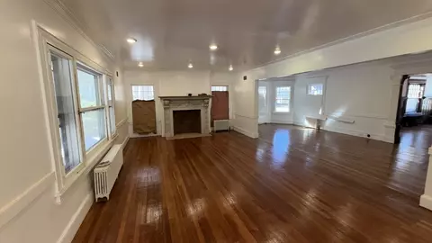 Living - 194 Sumner Ave, Springfield, MA 01108 photo 5 of 7
