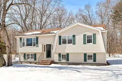 54 Montaup Ave, Dracut, MA 01826
