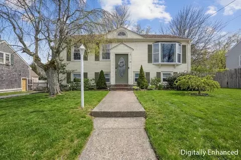 48 Bellevue St, Fairhaven, MA 02719