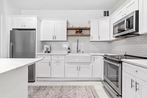 286 Beacon St #1, Boston, MA 02116