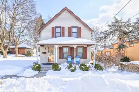 886 Canterbury St, Roslindale, MA 02131