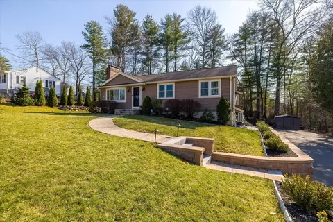 17 Jonathan Dr, Ayer, MA 01432 photo 2