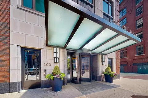 100 Lovejoy Wharf #5Q, Boston, MA 02114