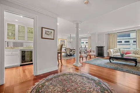 1 Huntington Ave #603, Boston, MA 02116