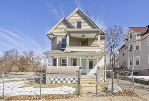 12-14 Noel St, Springfield, MA 01108