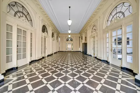 354 N Main St #204, Andover, MA 01810