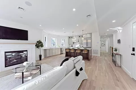 252 Lexington Ave #1, Cambridge, MA 02138