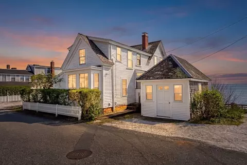 561 Commercial St, Provincetown, MA 02657