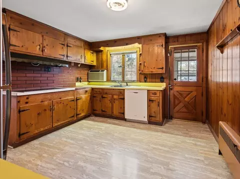 Kitchen - 42 Ellis Dr, Worcester, MA 01609 photo 1 of 4