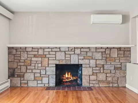 Living - 42 Ellis Dr, Worcester, MA 01609 photo 5 of 8