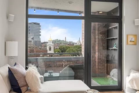 300 Commercial St #709, Boston, MA 02109