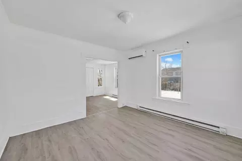 10 Hemlock Ct, Springfield, MA 01105 photo 8