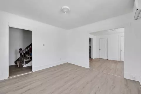 10 Hemlock Ct, Springfield, MA 01105 photo 6