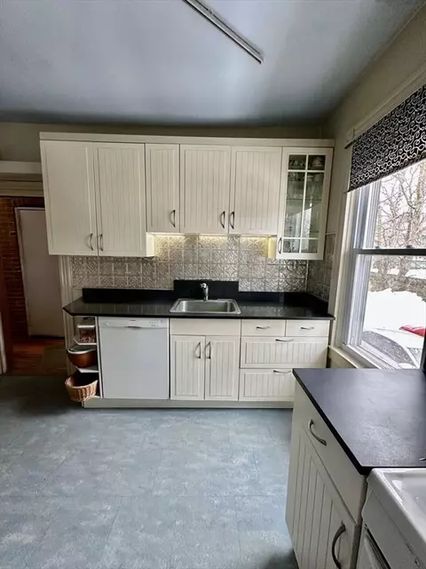 81 Francis St #2, Brookline, MA 02445 photo 4