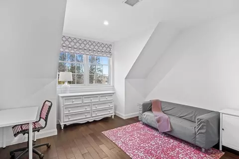 Bedroom - 75 Goddard Ave, Brookline, MA 02445 photo 5 of 5