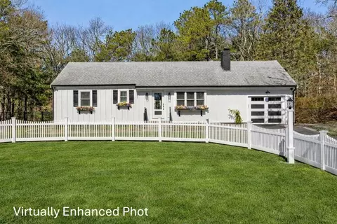 73 Braeburn Ct, Falmouth, MA 02536