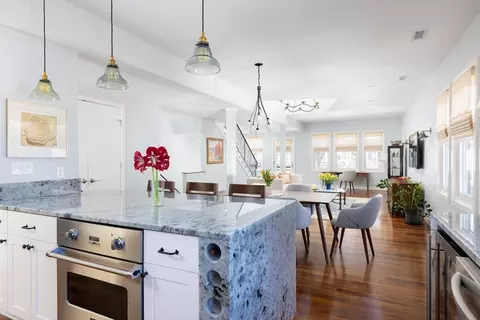 95 Beals St #2, Brookline, MA 02446 photo 7