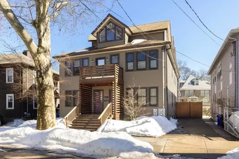 95 Beals St #2, Brookline, MA 02446 photo 2