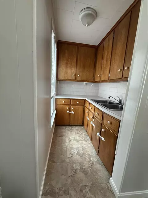 158 Forest St, Fall River, MA 02721 photo 23