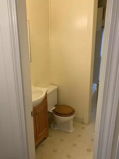 158 Forest St, Fall River, MA 02721 photo 13