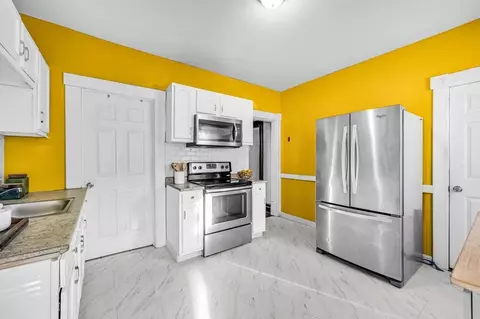 166 Westminster St, Springfield, MA 01109 photo 12