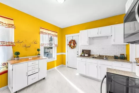 166 Westminster St, Springfield, MA 01109 photo 11
