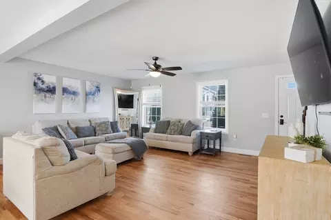 322 Gilbert Ave, Springfield, MA 01119 photo 4