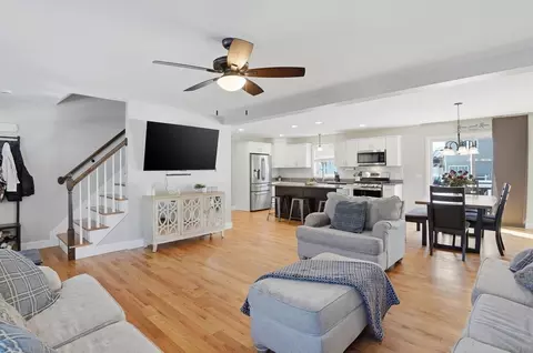 322 Gilbert Ave, Springfield, MA 01119 photo 6