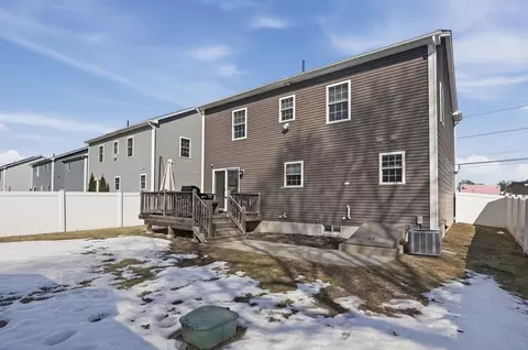 322 Gilbert Ave, Springfield, MA 01119 photo 34