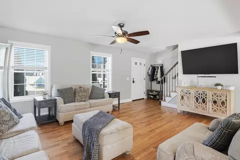 322 Gilbert Ave, Springfield, MA 01119 photo 5