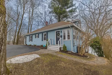 36 Eagle Rd, Worcester, MA 01605