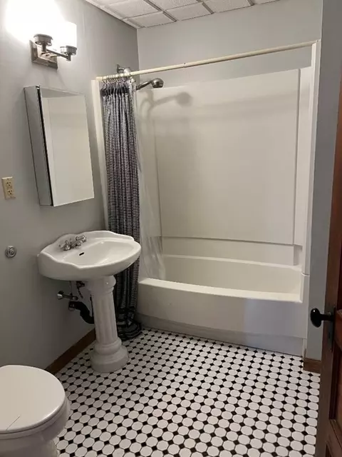 Bath - 73 Moore Ave, Worcester, MA 01602 photo 1 of 1