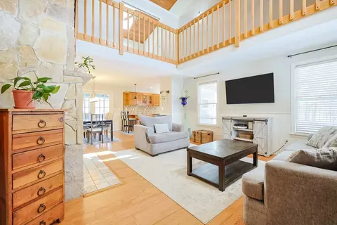 55 Northbridge Rd, Mendon, MA 01756 photo 5